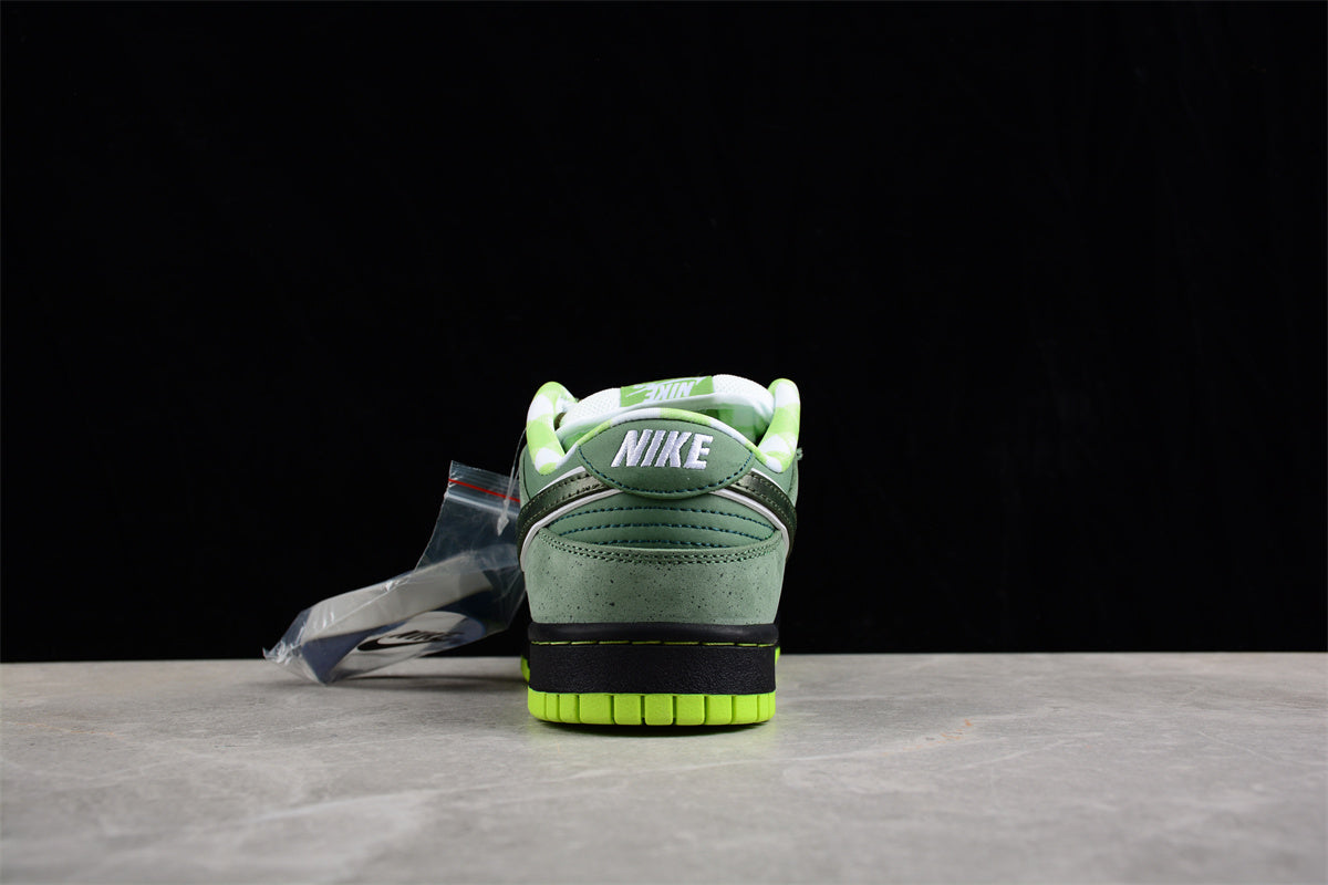 Nike SB Dunk Low Green Lobster