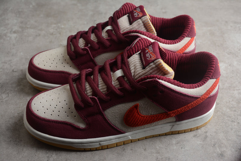 Nike SB Dunk Low Skate Like a Girl