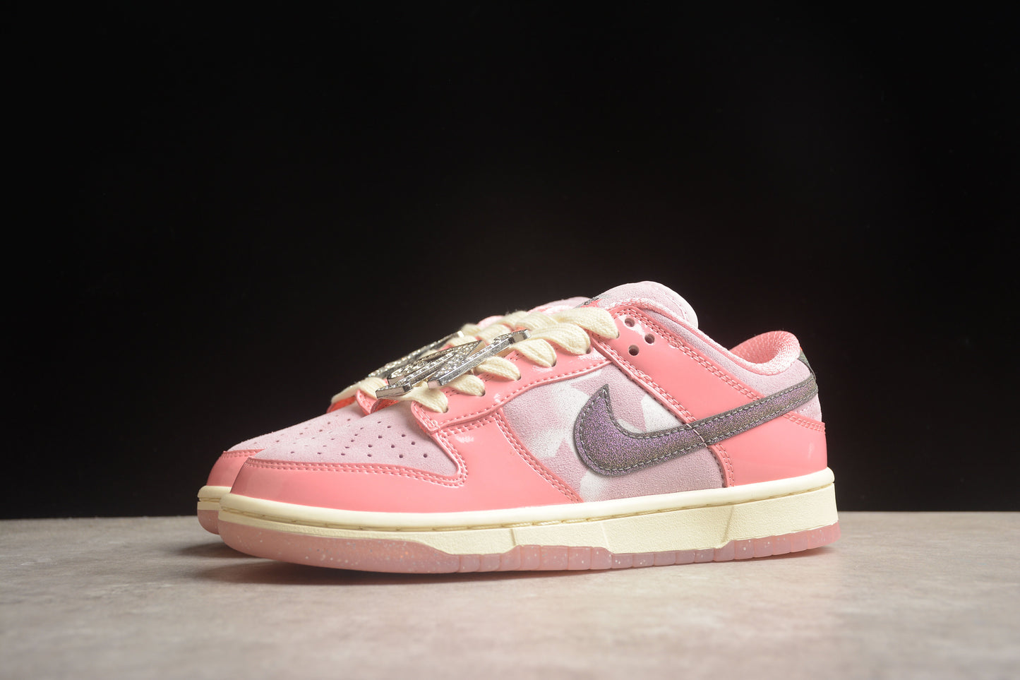 Nike Dunk Low LX Barbie