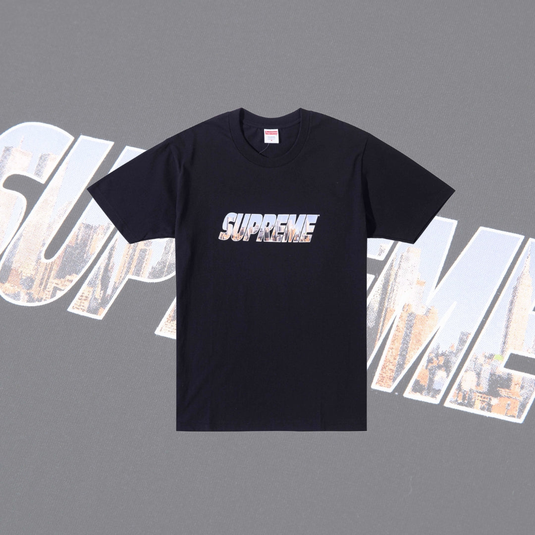 Supreme Tshirt Gotham