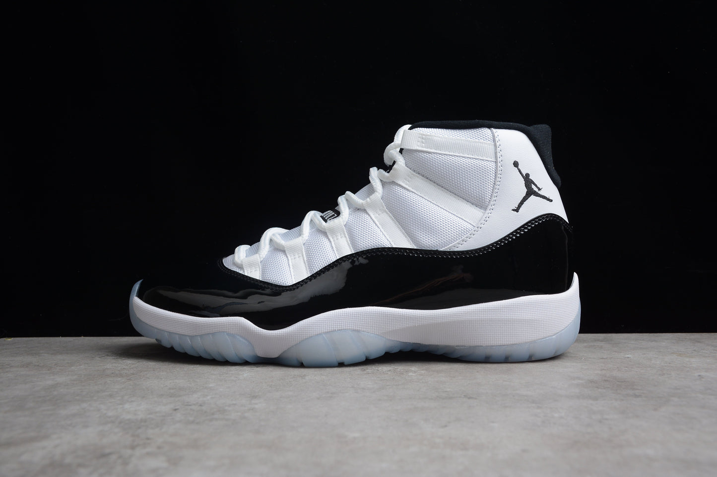 Air Jordan 11 "Concord"