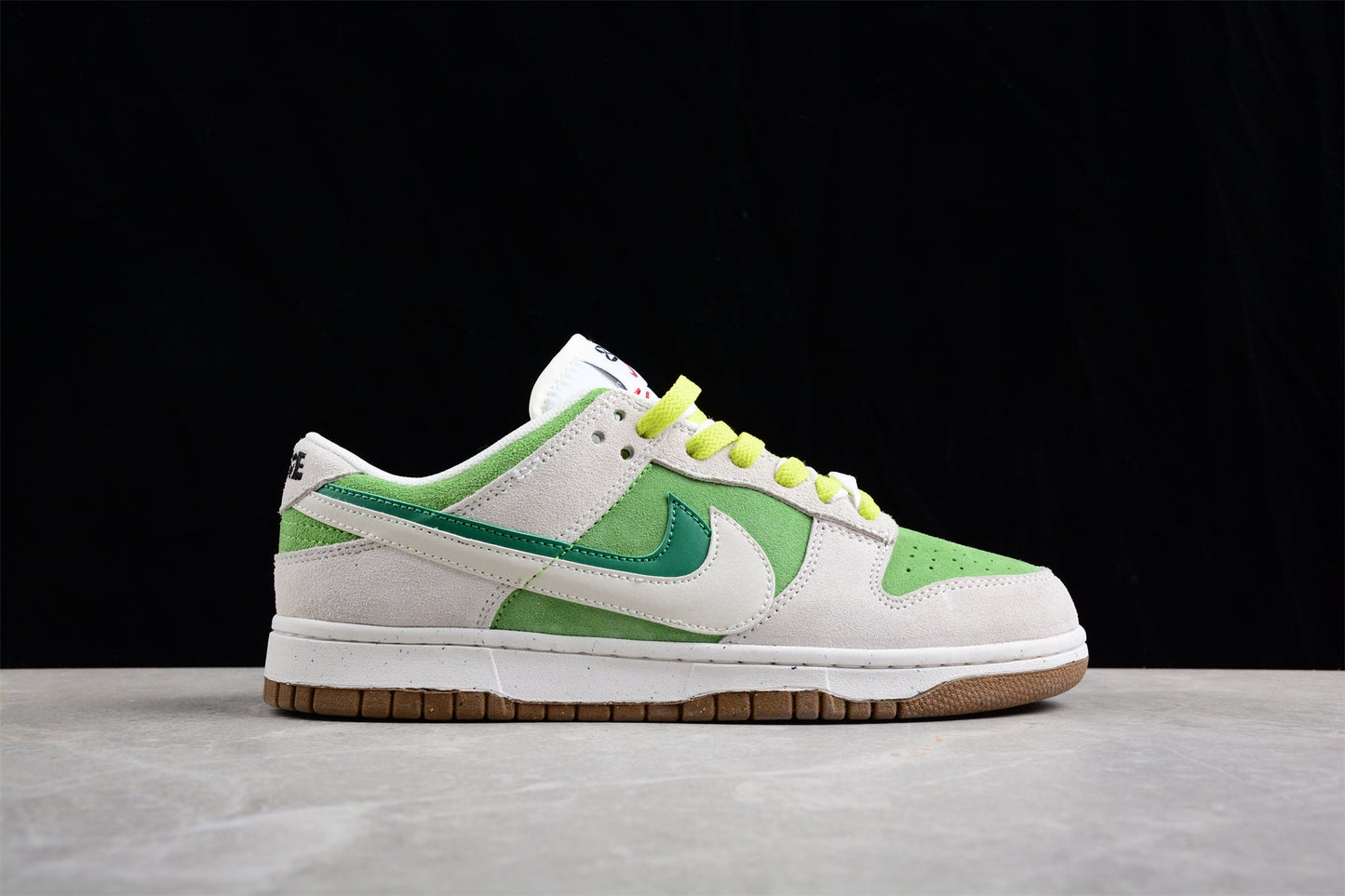 Nike Dunk Low SE 85 Avocado