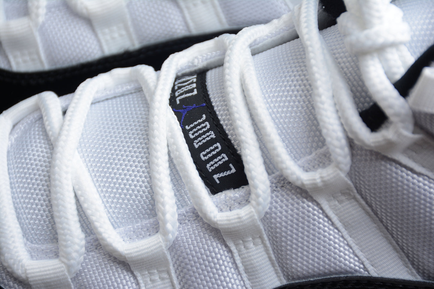 Air Jordan 11 "Concord"