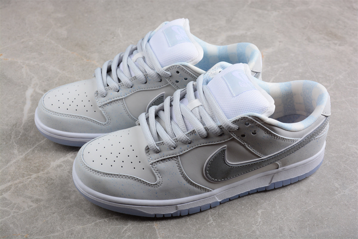 Nike SB Dunk Low White Lobster