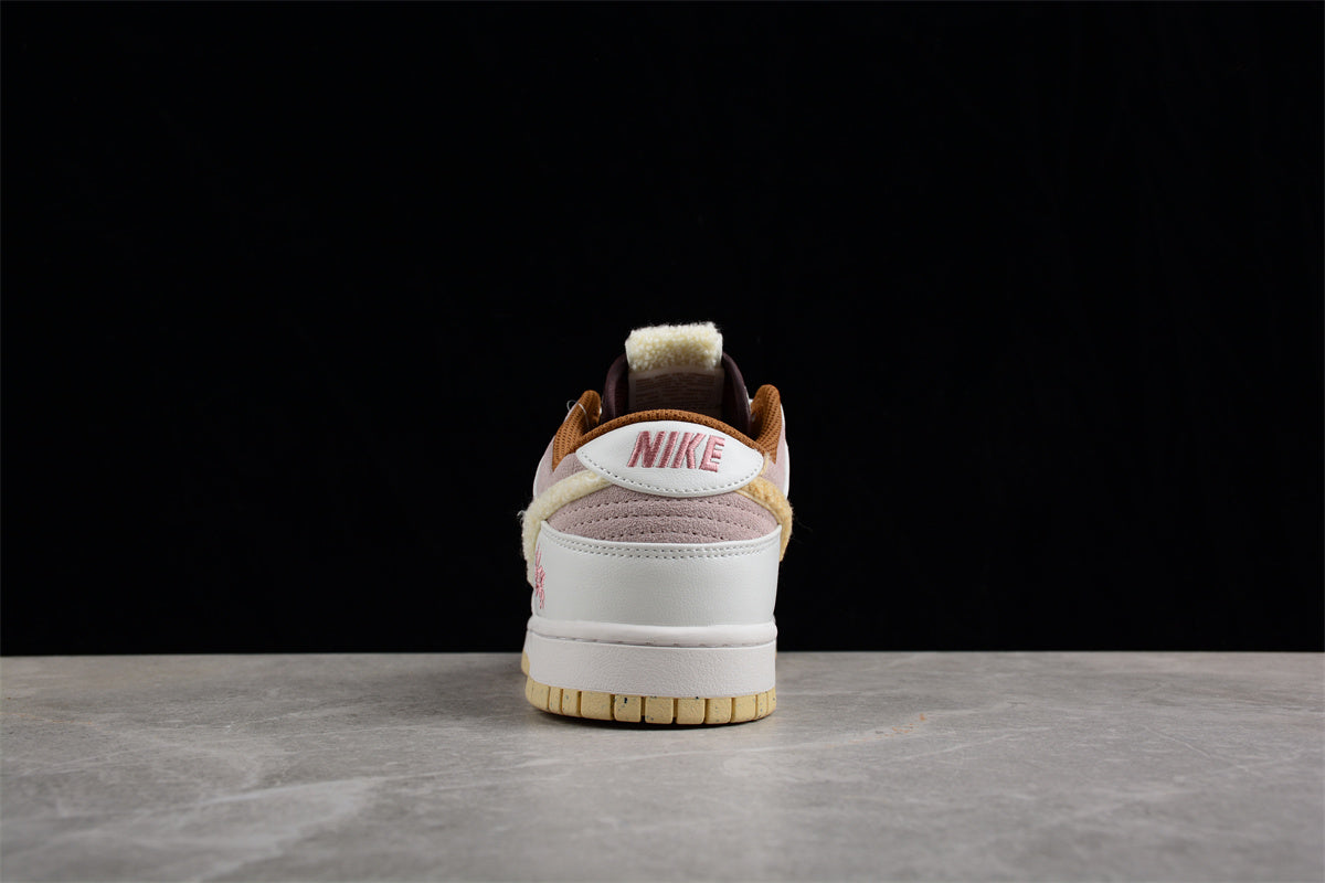 Nike Dunk Low Anno di Rabbit Guangzhou 