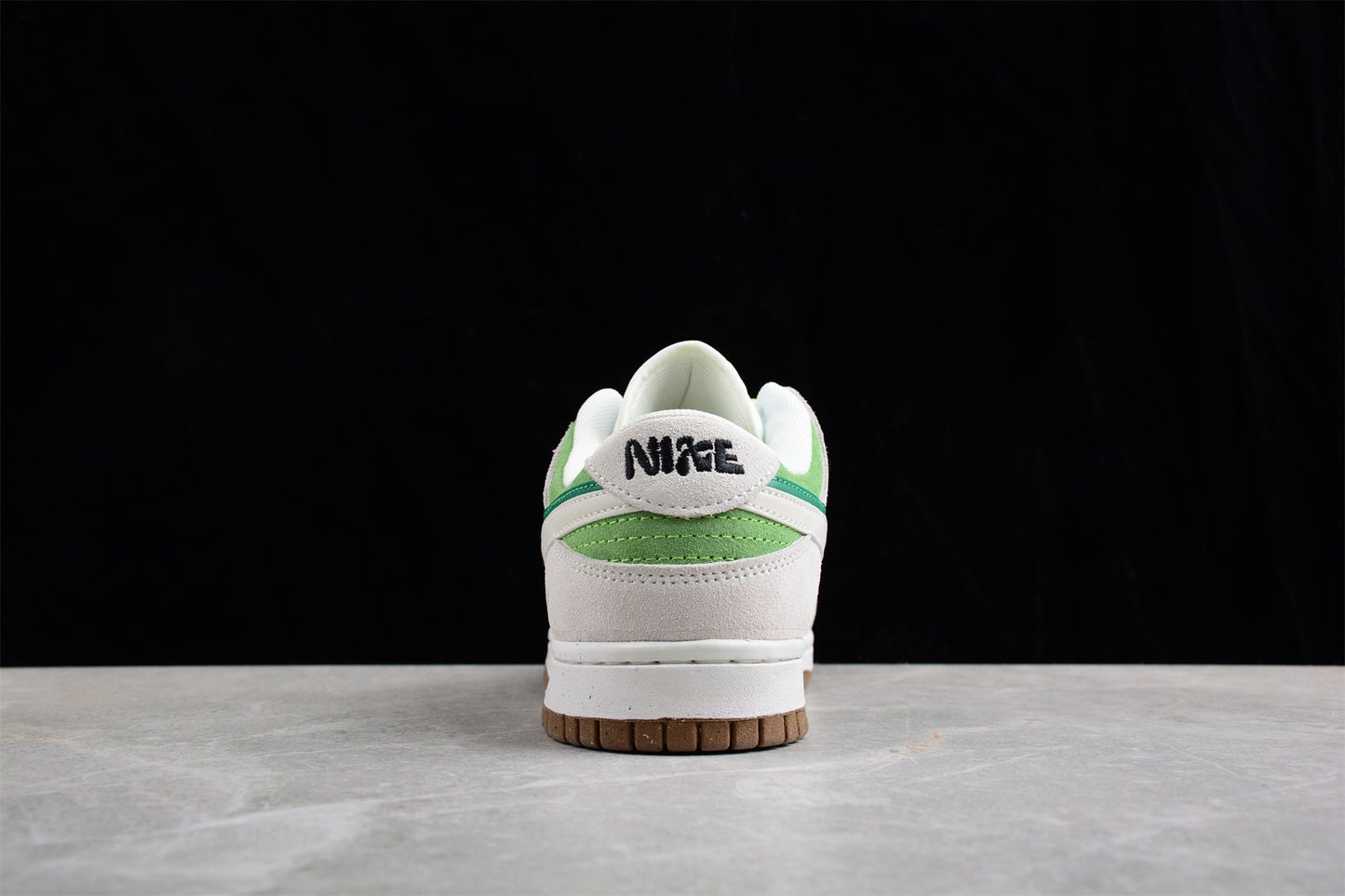 Nike Dunk Low SE 85 Avocado