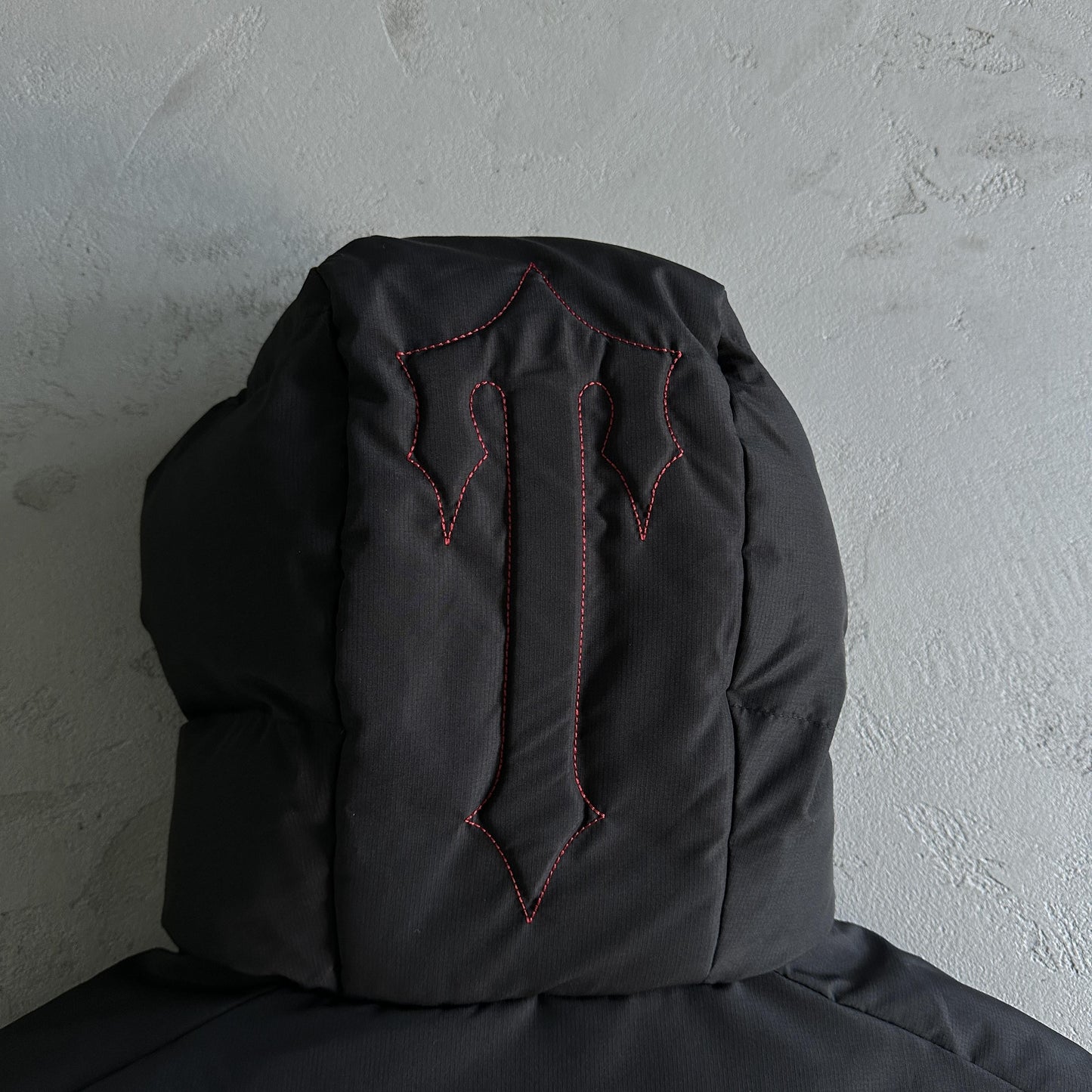 Trapstar Decoded Hooded Puffer Jacket 2.0 Black / Infrared