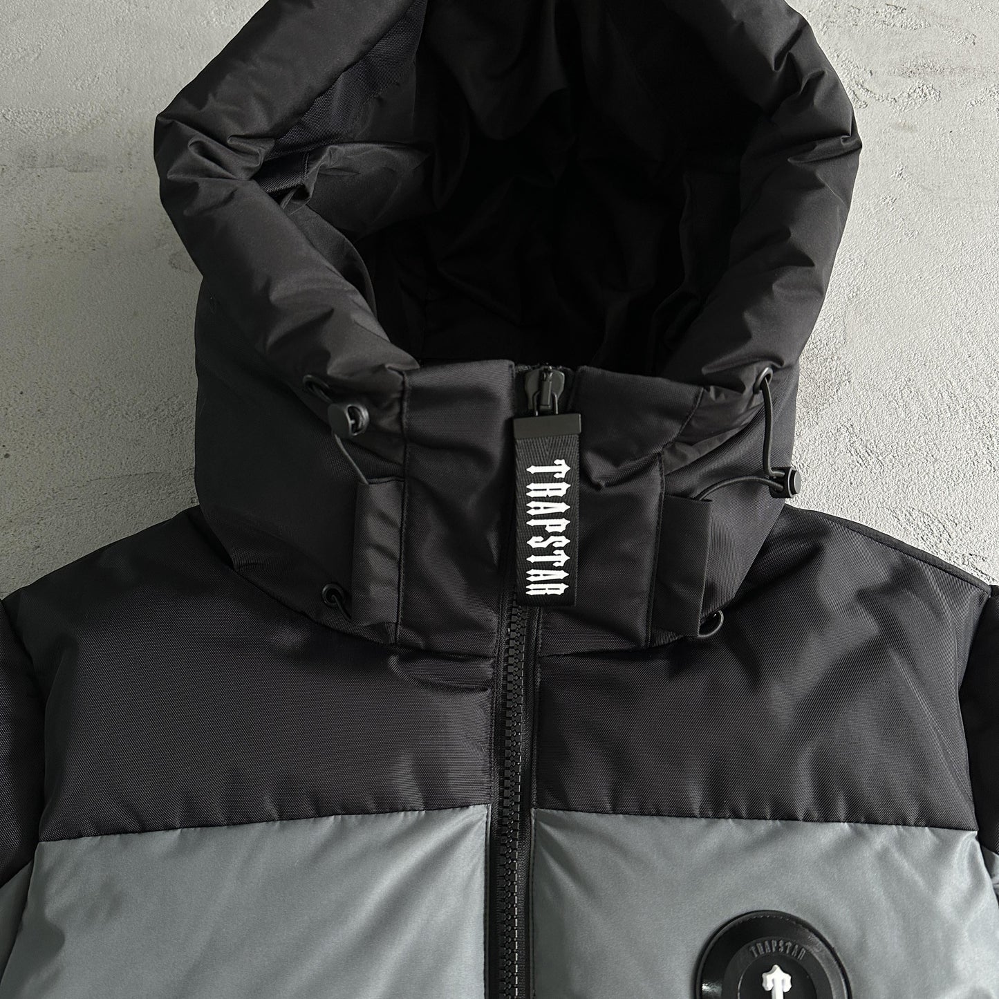 Trapstar Decoded Arch Puffer Jacket Black Grey