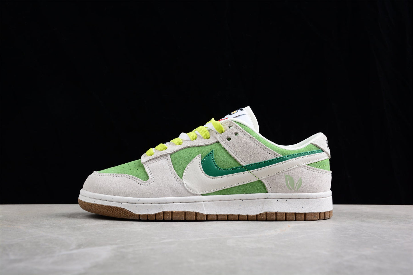 Nike Dunk Low SE 85 Avocado