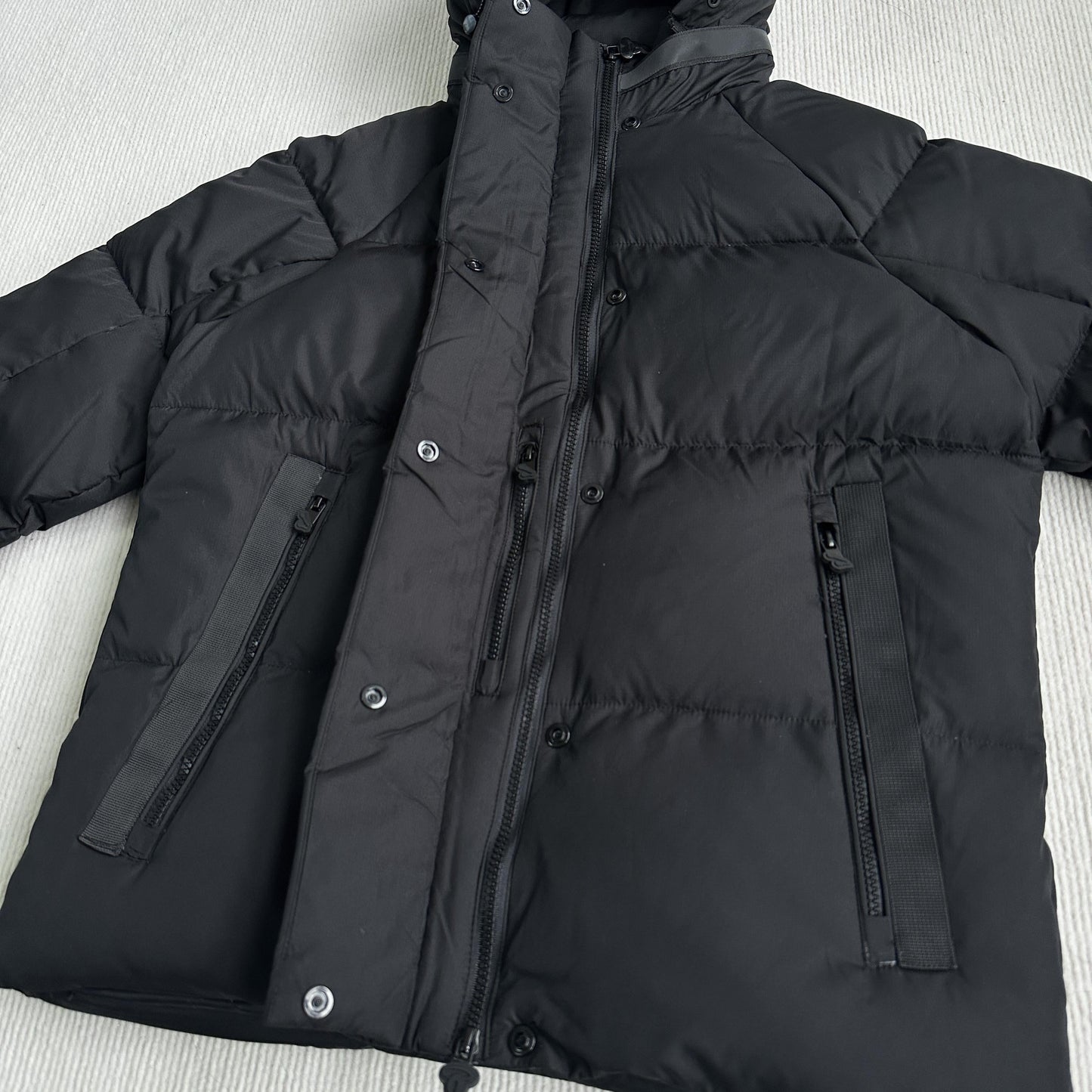 Synaworld Puffer Black