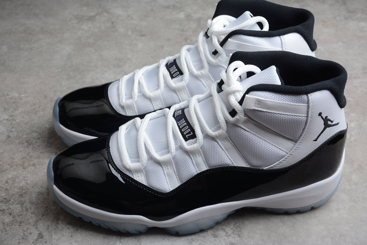 Air Jordan 11 "Concord"