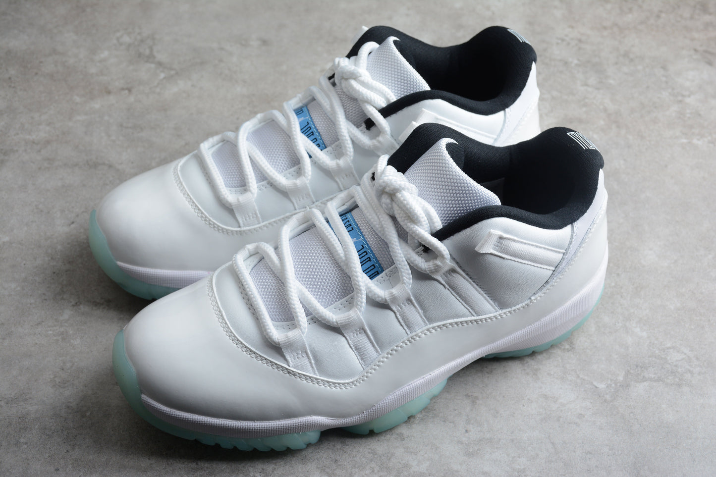 Air Jordan  11 Low "Legend Blue"