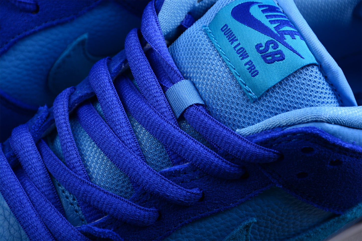 Nike SB Dunk Low Blue Raspberry