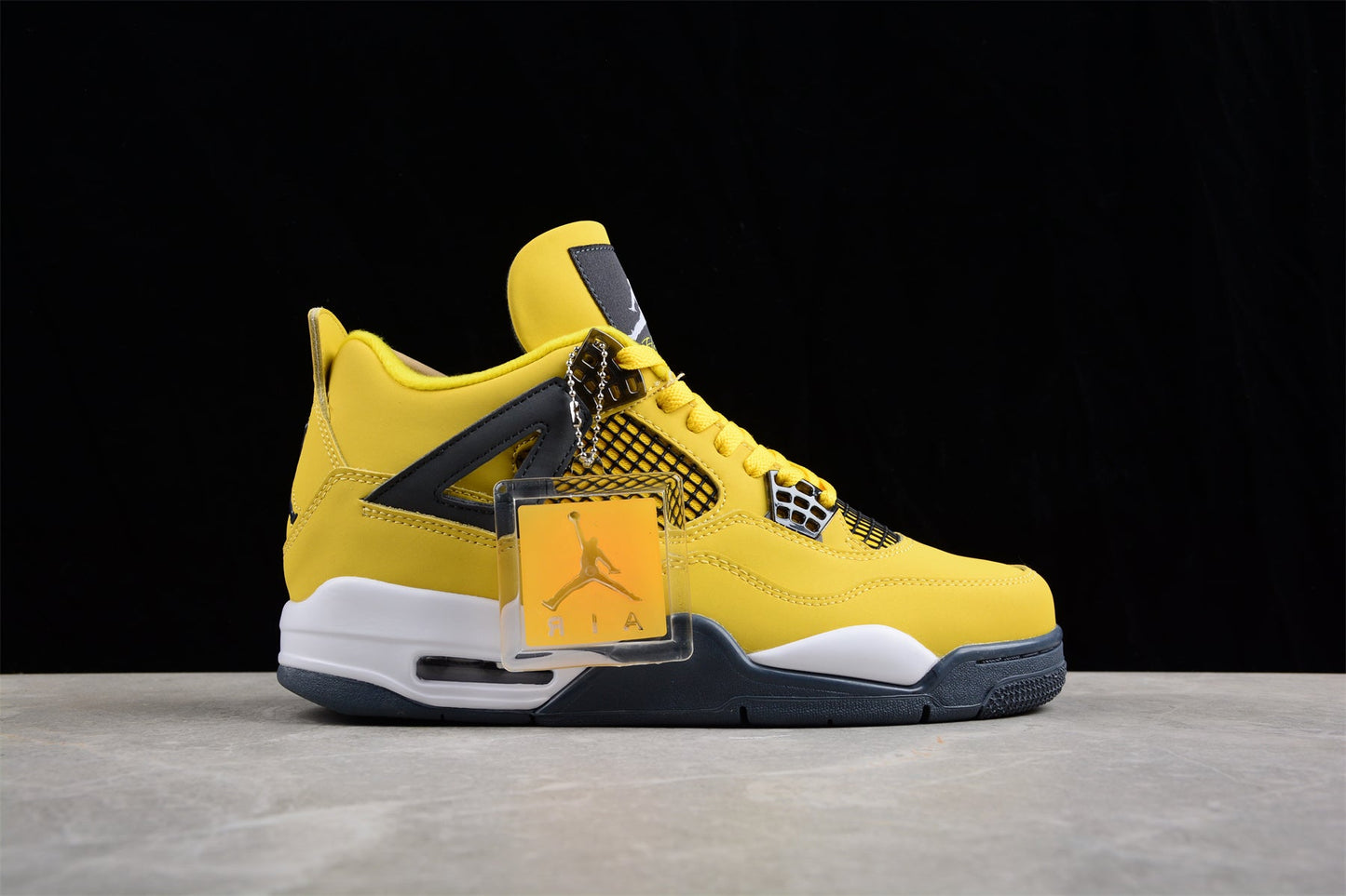 Air Jordan 4 Lightning