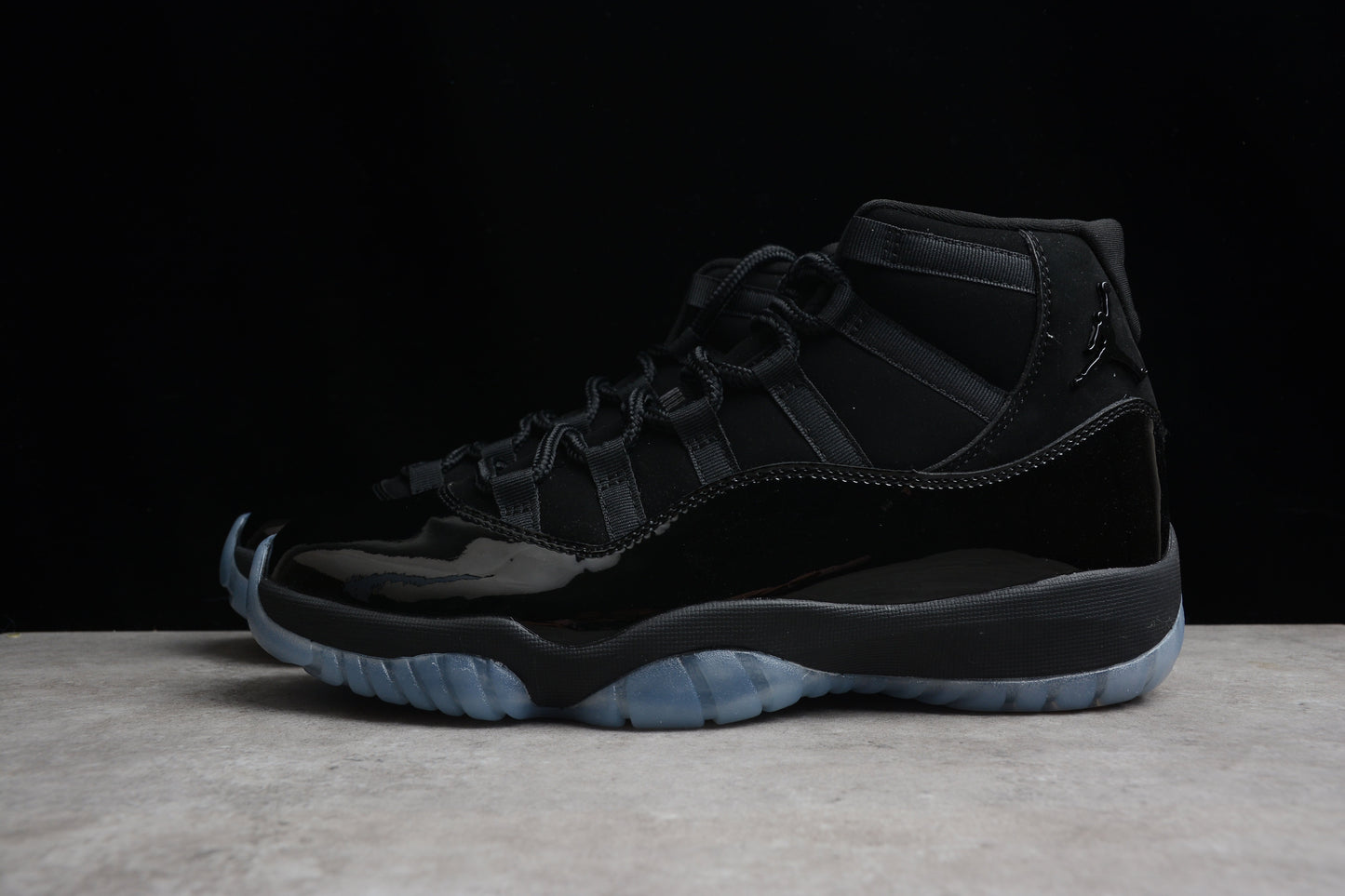 Air Jordan 11 "Gamma Black"